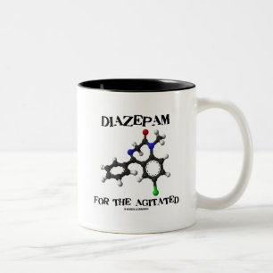 Diazepam für das aufgeregte (chemisches Molekül) Zweifarbige Tasse