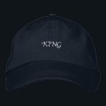 Dicke King Text Navy Cap - Premium Cotton Men's Ha Bestickte Baseballkappe<br><div class="desc">Klassische bestickte Kappe: Mit "King" auf der Vorderseite,  ist diese Marinekappe für alle gedacht,  die Stil und Komfort schätzen.</div>