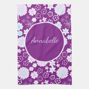 Dicke violette Blumen Blumenmuster mit Namen Geschirrtuch