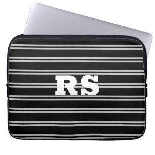 Dicke weiße Monogramm, Lt Gray Linien auf schwarz Laptopschutzhülle