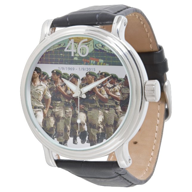 Die 46. (Gaddafi Watch) Armbanduhr (Schrägansicht)