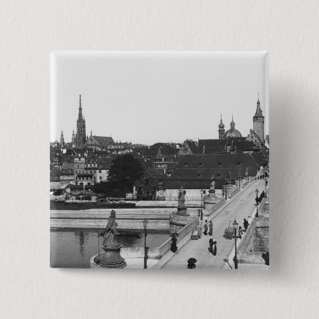 Die alte Brücke über der Fluss-Hauptleitung Button (Vorderseite)
