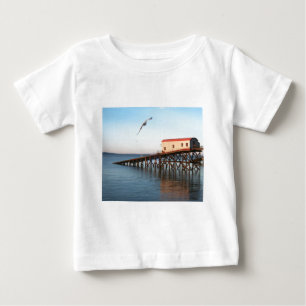 Die alte Rettungsboot-Station bei Tenby Baby T-shirt