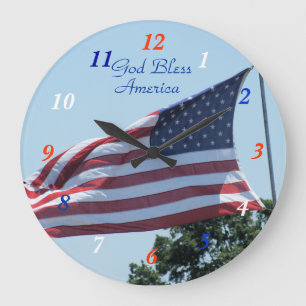 Die amerikanische Flagge, die in die Brise Große Wanduhr