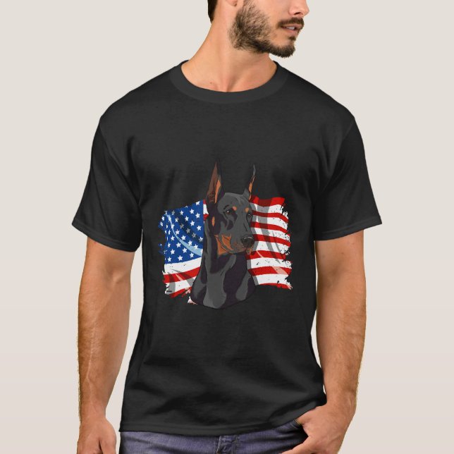Die amerikanische Flagge mit einem stolzen Patriot T-Shirt (Vorderseite)