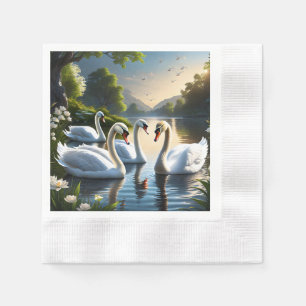 Die anmutigen, weißen Schwäne sind ein vertrauter Serviette