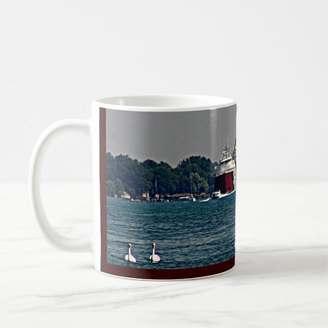 Die Arthur M. Anderson Coffee Tasse (Links)