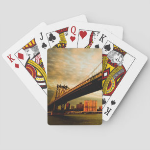 Die Aussicht auf die Brücke von Manhattan von der Spielkarten