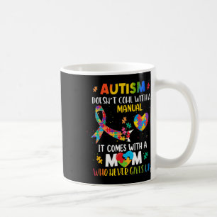 Die Autismus-Mama kommt nicht mit einem manuellen  Kaffeetasse