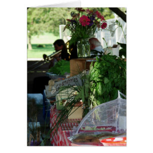 Die Band spielt auf dem Bauernmarkt