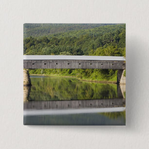 Die bedeckte Brücke von Windsor-Cornish erstreckt Button