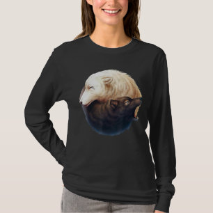 Die Berg-Ying-Yang-Wölfe T-Shirt