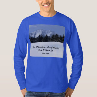 Die Berge nennen langes die Hülsen-T-Shirt der T-Shirt