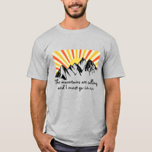 Die Berge rufen Retro-Sonnenaufgang T-Shirt