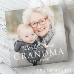Die beste Großmutter der Welt im Foto des vergange Magnet<br><div class="desc">Kühlschrankmagnet mit Ihrem eigenen Foto und dem Text "Weltbeste Oma" mit individuellem Jahr oder anderem Text unten.</div>