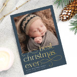 Die beste Weihnachtsfeiertage Ankündigung<br><div class="desc">Teilen Sie mit diesen eleganten und festlichen Ankündigungskarten aus der Verlobung,  die ein quadratisches Foto mit "Best Christmas ever" in Goldfolienschrift enthalten. Personalisieren Sie mit dem Namen und den Geburtsdaten Ihres Kleinen und fügen Sie dem Rücken ein zusätzliches Foto hinzu.</div>