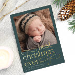 Die beste Weihnachtsfeiertage Ankündigung<br><div class="desc">Teilen Sie mit diesen eleganten und festlichen Ankündigungskarten aus der Verlobung,  die ein quadratisches Foto mit "Best Christmas ever" in Goldfolienschrift enthalten. Personalisieren Sie mit dem Namen und den Geburtsdaten Ihres Kleinen und fügen Sie dem Rücken ein zusätzliches Foto hinzu.</div>