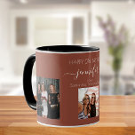 Die besten Freunde des Fotos zum Geburtstag heißen Tasse<br><div class="desc">Ein Geschenk von Freunden für den 21. Geburtstag einer Frau, die ihr Leben mit 3 Fotos von ihr, ihren Freunden, ihrer Familie, ihrem Interesse oder ihren Haustieren feiert. Personalisieren und fügen Sie ihren Namen, Alter 21 und Ihre Namen. Ein brauner, erdfarbener Hintergrund. Ihr Name ist mit einem modernen handgeschriebenen Stilskript...</div>