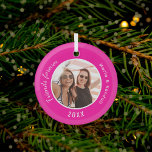 Die besten Freunde Foto-Namen pink Ornament Aus Glas<br><div class="desc">Personalisieren Sie Ihr eigenes Foto. Ein warmes rosa Hintergrund. Geben Sie Ihre Namen und das Jahr ein. Weißer Text.</div>