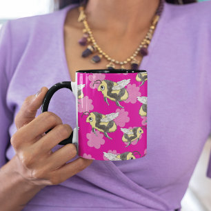 Die Bienen-Tasse auf rosa Blumenuntergrund gerette Zweifarbige Tasse