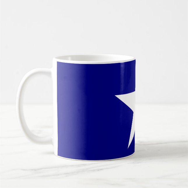 Die blaue Flagge von Bonnie Kaffeetasse (Links)