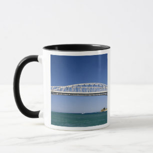 Die Blaue Wasserbrücke ist eine zweispurige Brüc Tasse