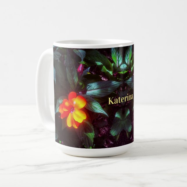Die Blume leuchtet bei Sonnenlicht Kaffeetasse (Vorderseite Links)