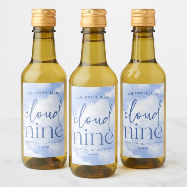 Die Braut ist auf Cloud Nine Blue Junggeselinnen-A Weinetikett (Flaschen)