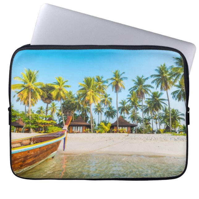 Die Bungalowe des Fremdenverkehrsorts auf dem Laptopschutzhülle (Vorderseite)