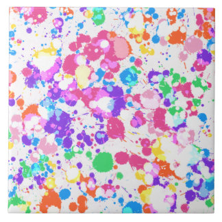 Die bunte Regenbogen-Spritzer-Kunst spritzt Fliese