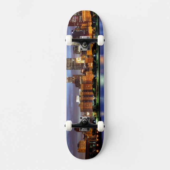 Die Chicago-Skyline vom Adler Planetarium Skateboard (Vorderseite)