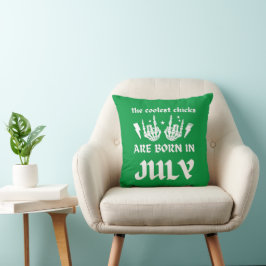 DIE COOLSTEN CHICKS SIND IM JULI GEBOREN KISSEN