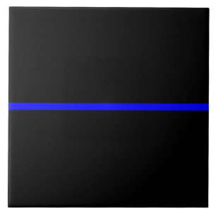 Die Dekoration der symbolträchtigen Thin Blue Line Fliese