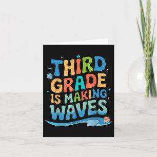 Die dritte Klasse macht das Jahr der Waves School Karte