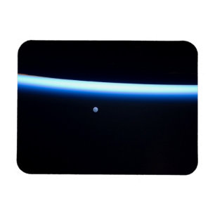 Die dünne Atmosphäre der Erde und ein blühender Mo Magnet