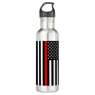 Die dünne rote Linie amerikanische Flagge auf a Trinkflasche