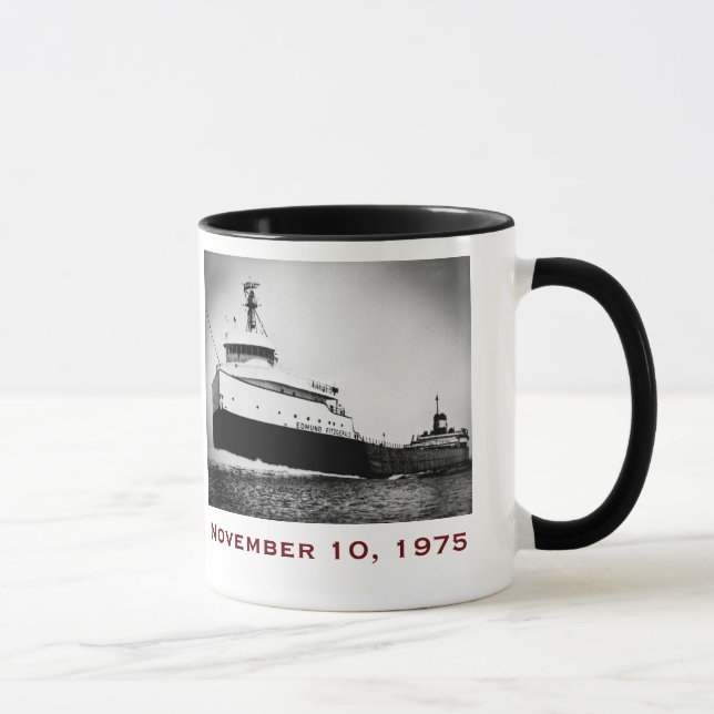 Die Edmund Fitzgerald mit Besatzungsnamen Tasse (Rechts)