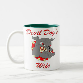 Die Ehefrau des USMC-Teufel-Hundes Zweifarbige Tasse