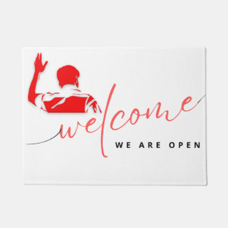 Die Eingangstür ist klassisch Fußmatte