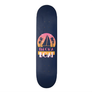 Die einsame Insel - ich bin auf einem Boot Skateboard