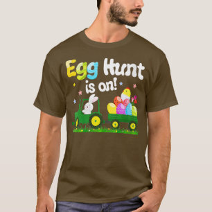 Die Eizeljagd der Frauen befindet sich auf Traktor T-Shirt