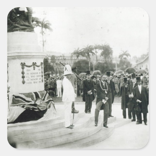 Die Enthüllung des Kriegsmahns Quadratischer Aufkleber (Vorderseite)