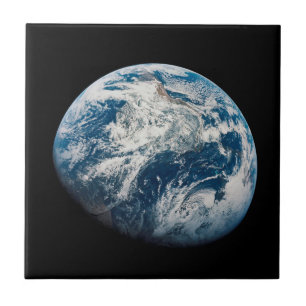 Die Erde wurde aus dem Aollo 8 Raumfahrzeug genomm Fliese