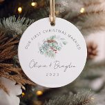 Die erste Verheiratete Eukalyptus zu Weihnachten Keramik Ornament<br><div class="desc">Feiern Sie Ihr erstes Weihnachtsfest Verheiratet mit unserem exquisiten "Unser erstes Weihnachtsfest Verheiratet Minimalistisch Eukalyptus Keramik Ornament. Dieses Ornament vereint Einfachheit und Sentimentalität mit einem unberührten Hintergrund aus weißer Keramik, der mit hübschen handgezeichnet Weihnachtsbaumabbildungen geschmückt ist. Es fügt eine Touch von Eleganz und Nostalgie zu Ihrem Urlaub Dekoration. Was diesen...</div>