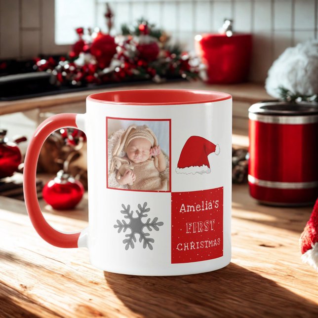 Die erste Weihnachtsfeier der Weihnachtsmannmütze  Tasse (Von Creator hochgeladen)