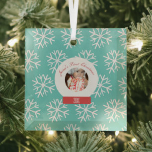 Die ersten Schneeglobe-Schneeflocken des Babys Aqu Ornament Aus Glas