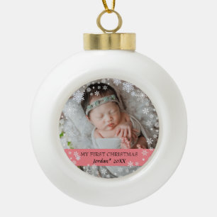 Die ersten Weihnachtsschneeflocken des Babys Keramik Kugel-Ornament
