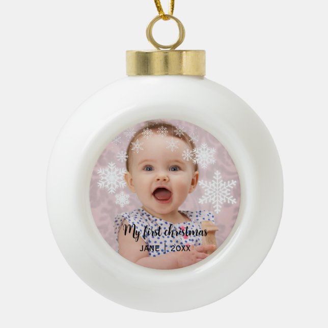 Die ersten Weihnachtsschneeflocken des Babys Keramik Kugel-Ornament (Vorderseite)