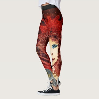 Die extravaganten roten Leggings der Frauen mit