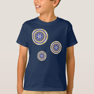 Die Farben des neuen, jungen, dunklen Shirts